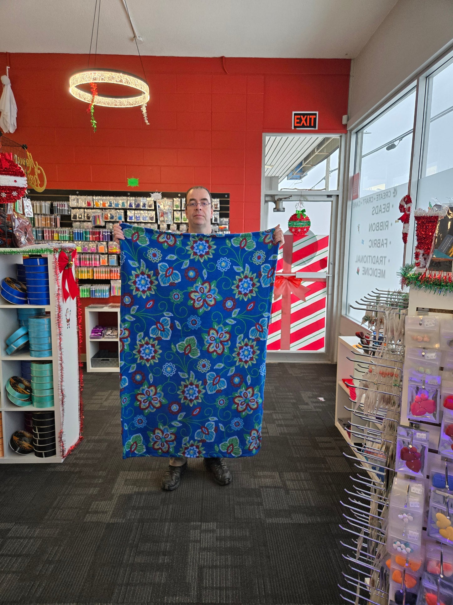 The "Ocean Bloom" Blue Floral Micro-Fleece Throw Blanket