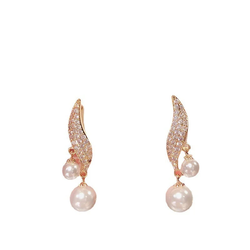 2023 New Classic Elegant Imitation Double Pearl Dangle Earrings For Women